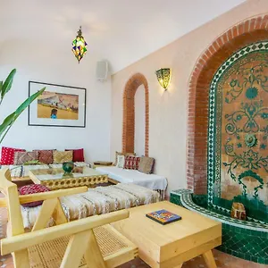 Helen ** Marrakesh